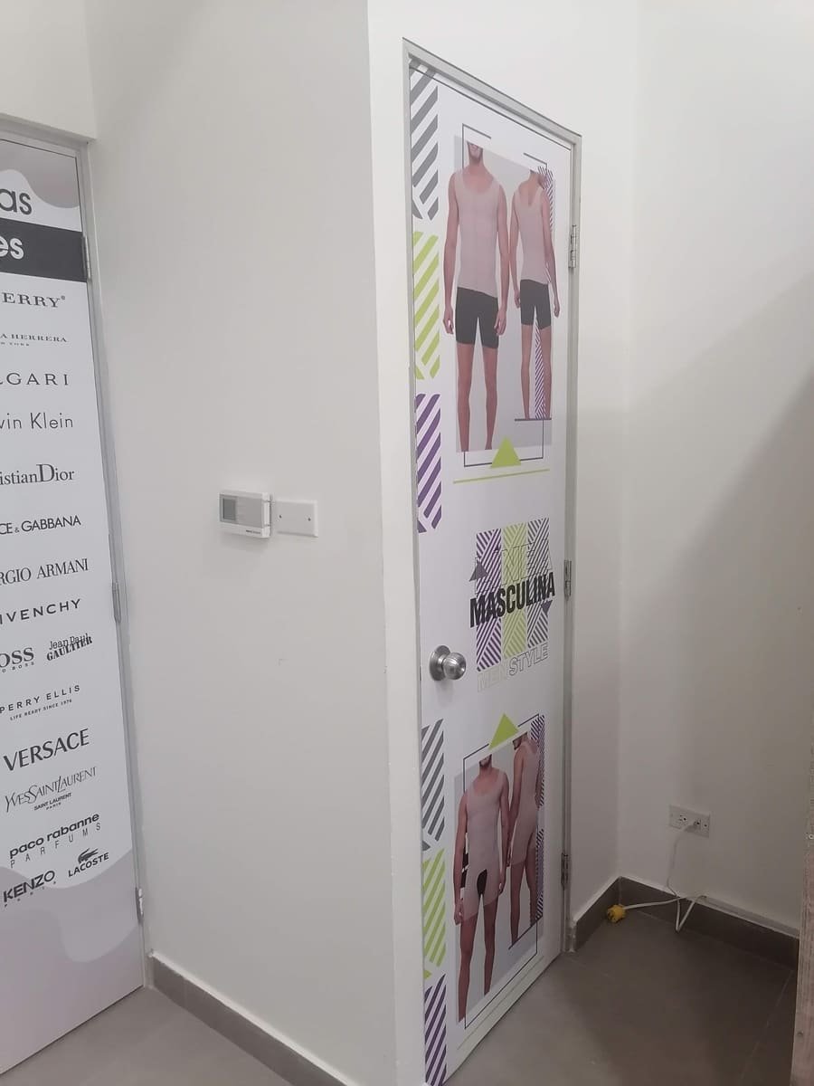 Vinil en puertas